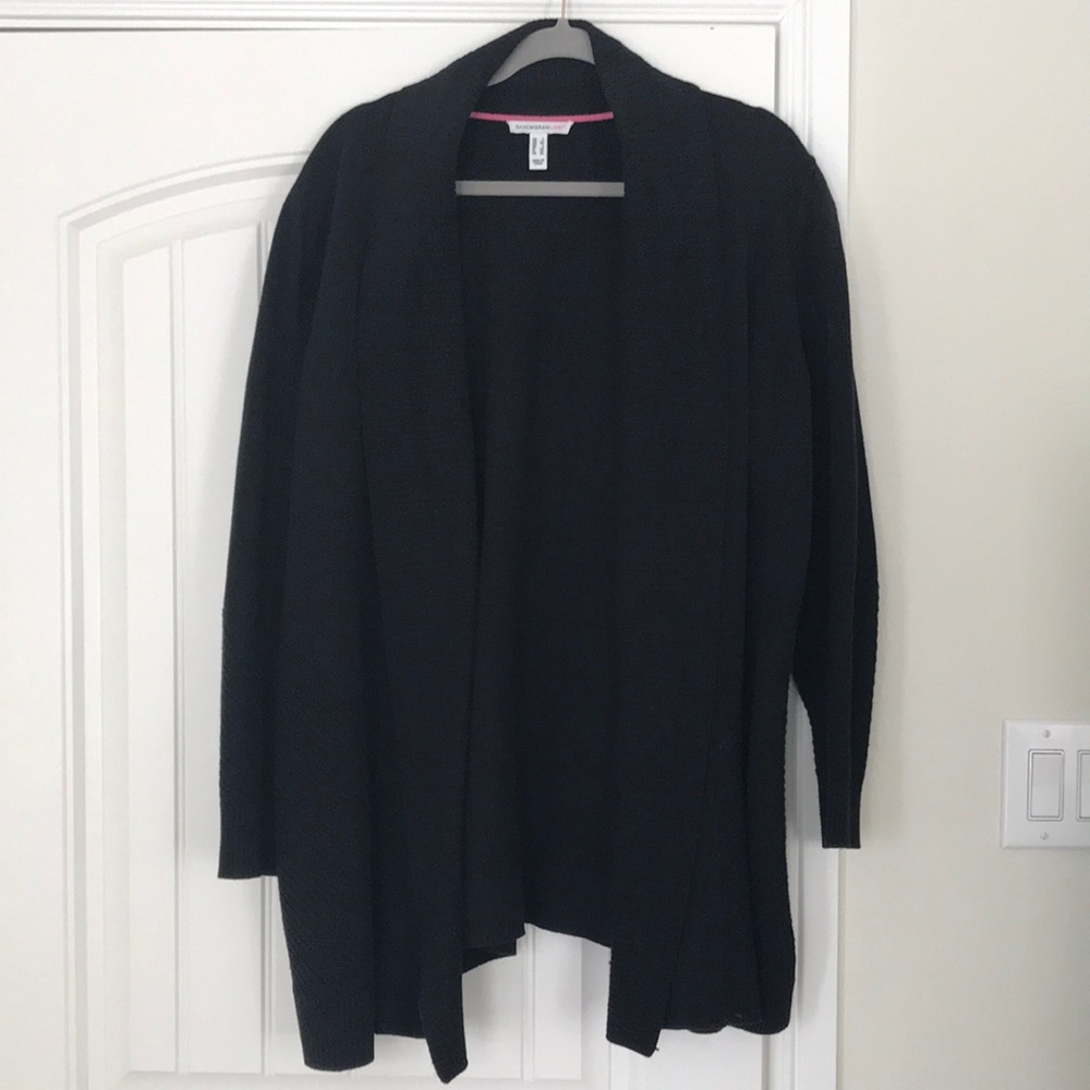 Isaac Mizrahi Live black shawl style sweater